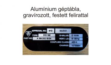 Fekete színű alumínium géptábla